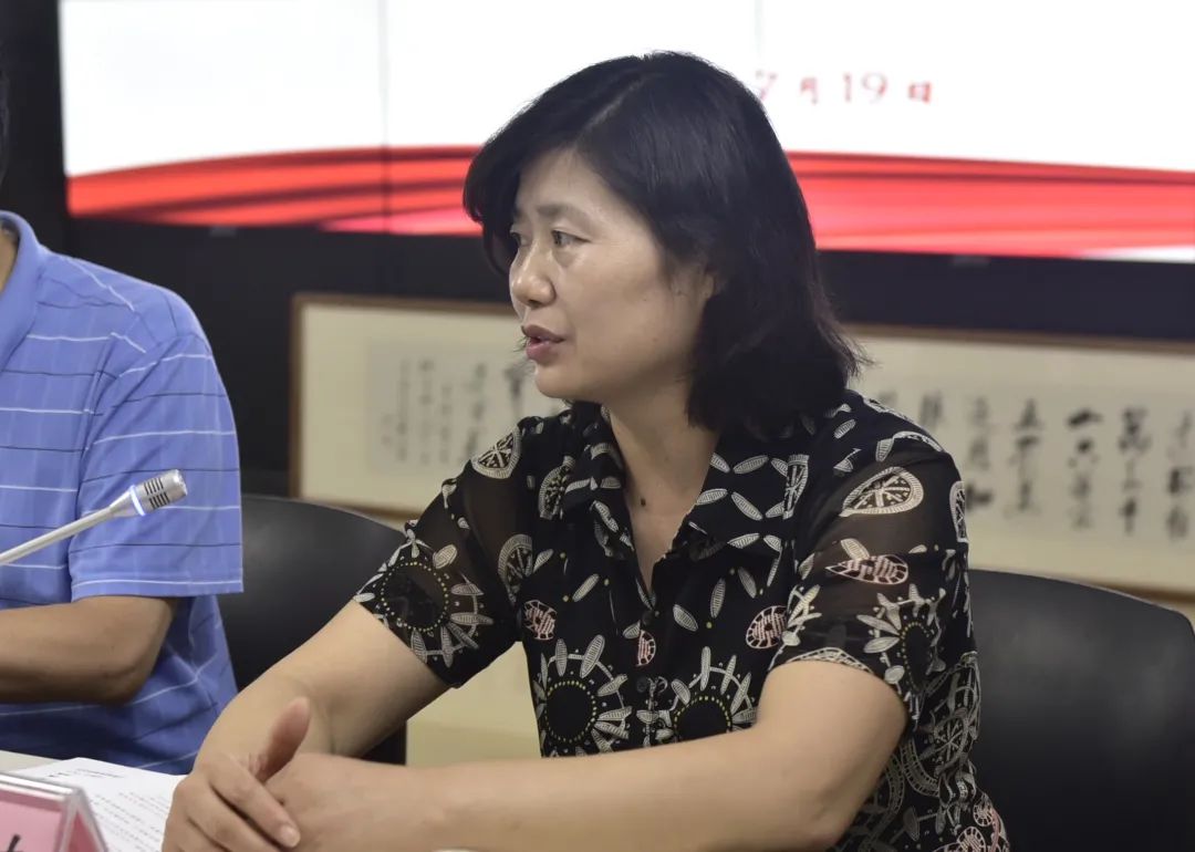 云龙法院召开新录用干警入职谈话会