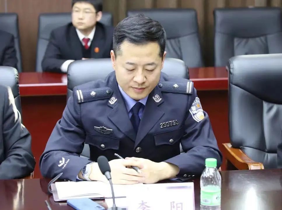 学英模当先锋铸法魂政法英模李阳