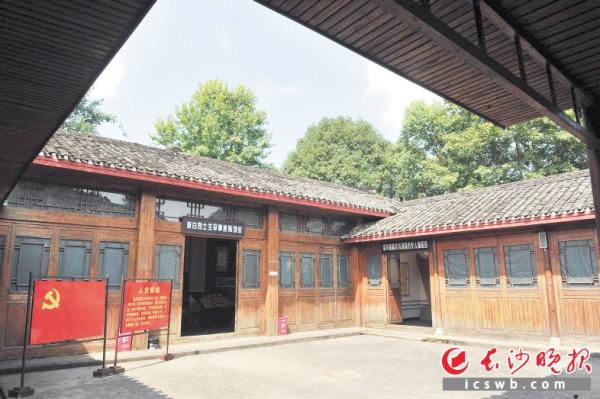 李白烈士故居.