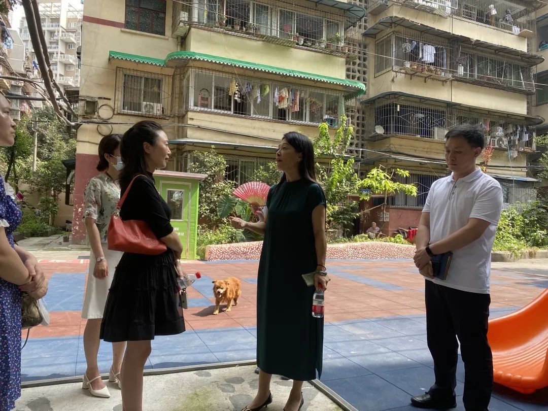 儿童友好 区政府副区长,区妇儿工委主任文华调研指导锦华路街道