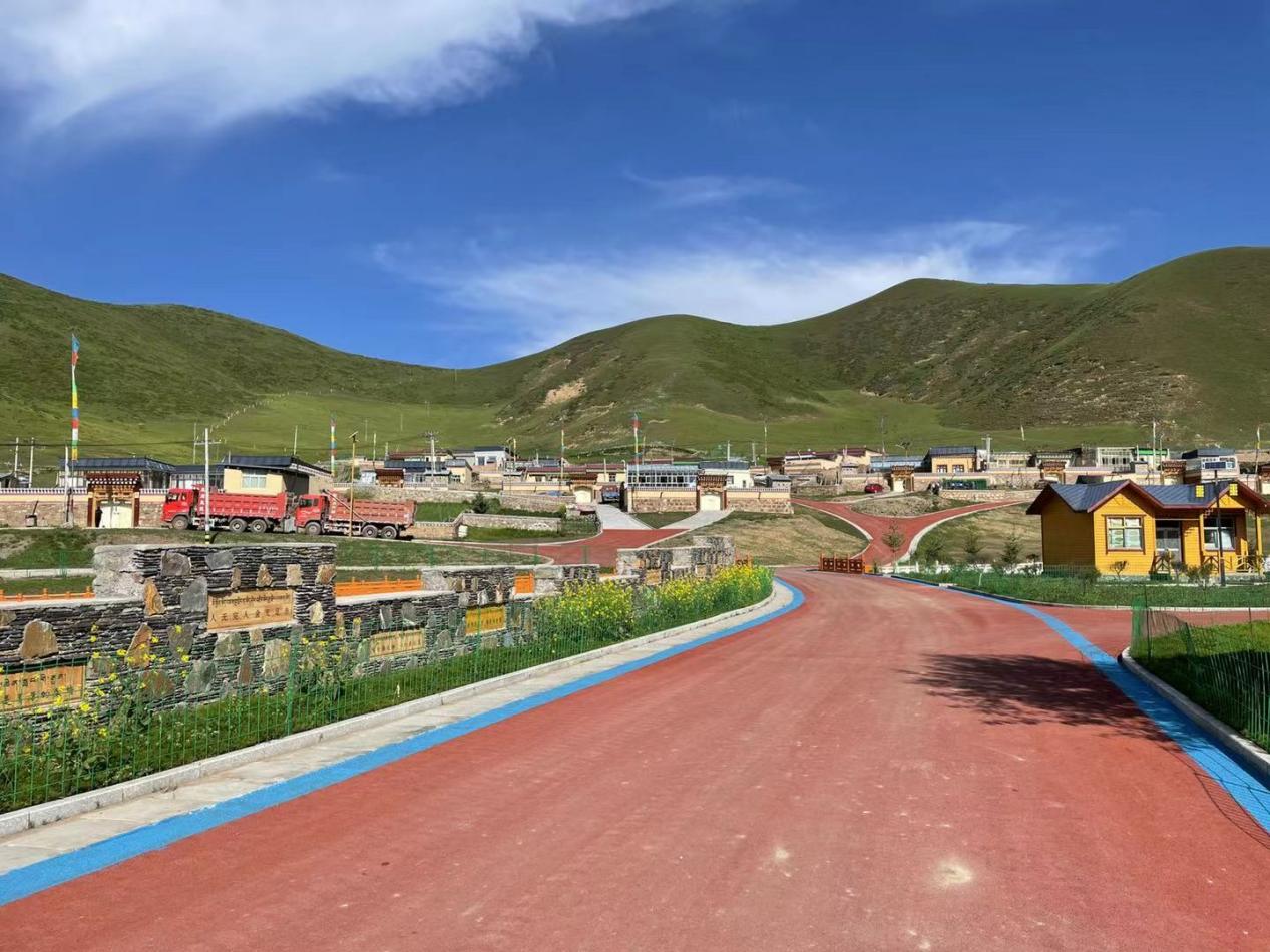近年来,合作市一直把生态文明小康村建设作为重大的民生工程强力推进.