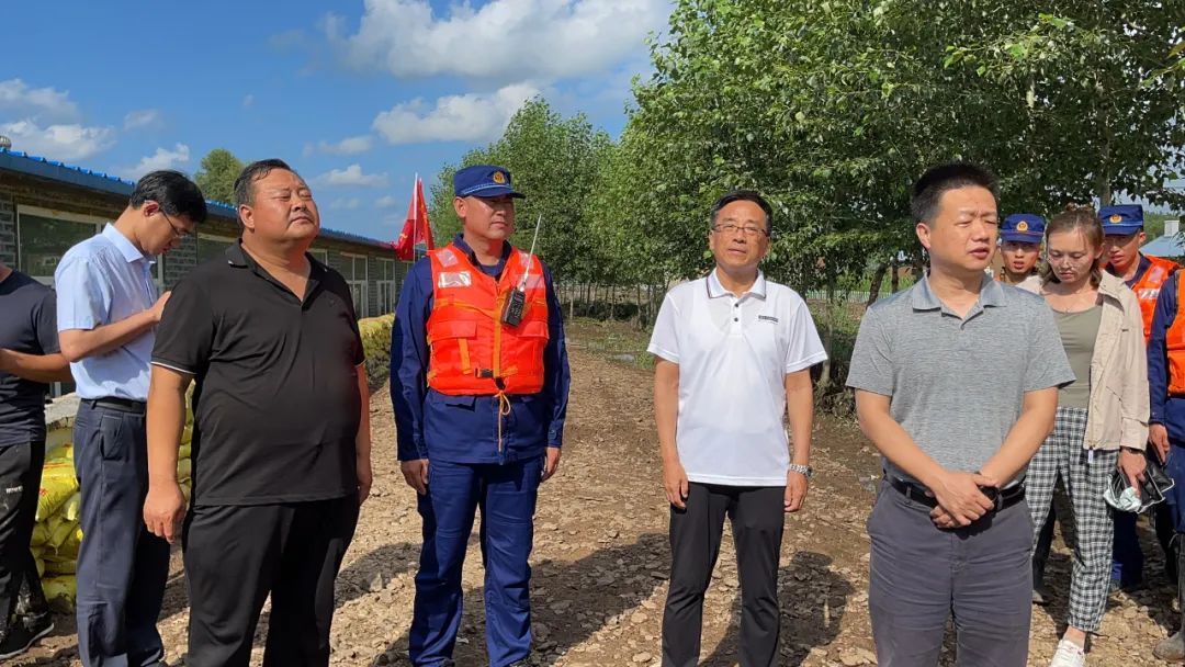 沧海横流显本色:呼伦贝尔市森林消防支队全力参加莫旗抗洪救灾工作