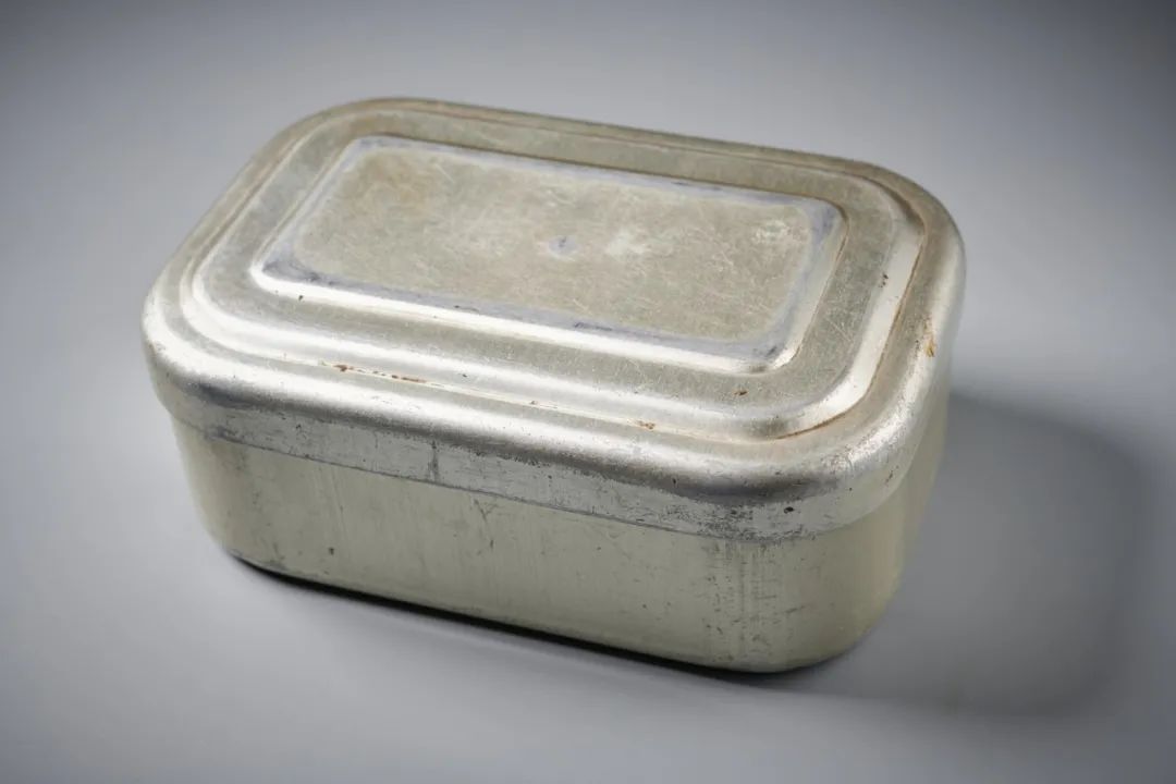 老物件里的旧时光02不能当板凳的饭盒不是一个好饭盒