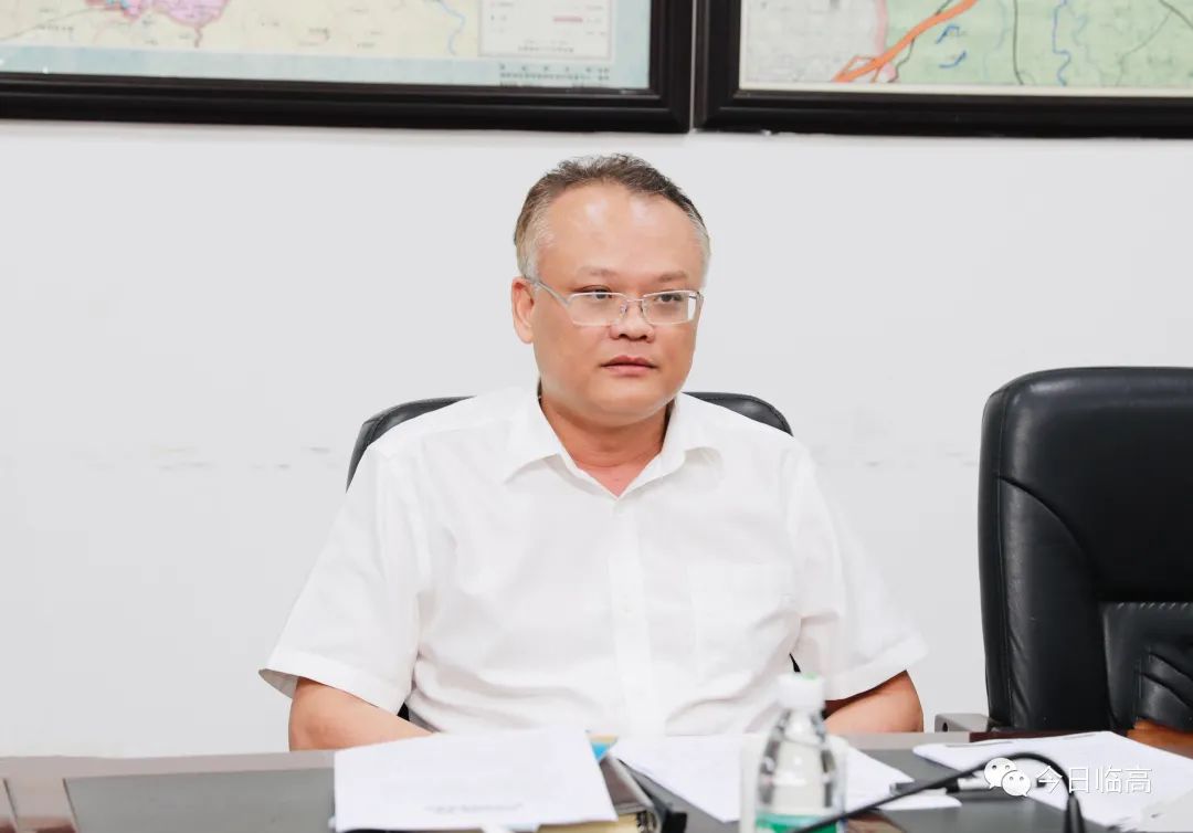 7月14日下午,县委书记文斌主持召开2021年第38次书记专题会,听取海口