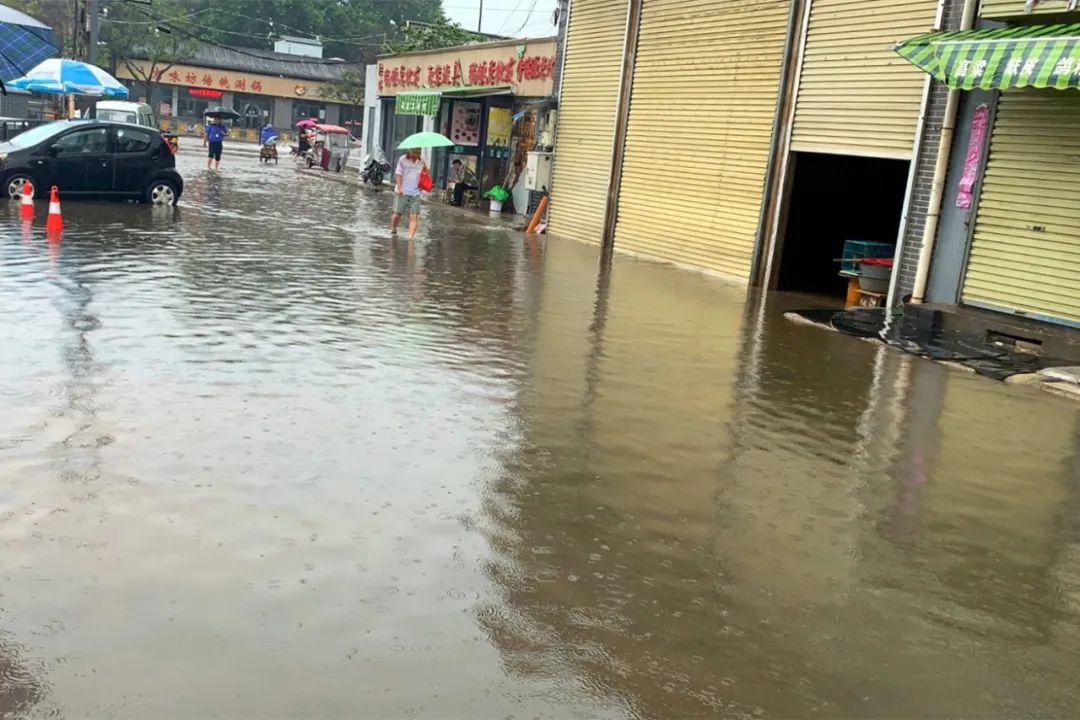 偃师暴雨图片