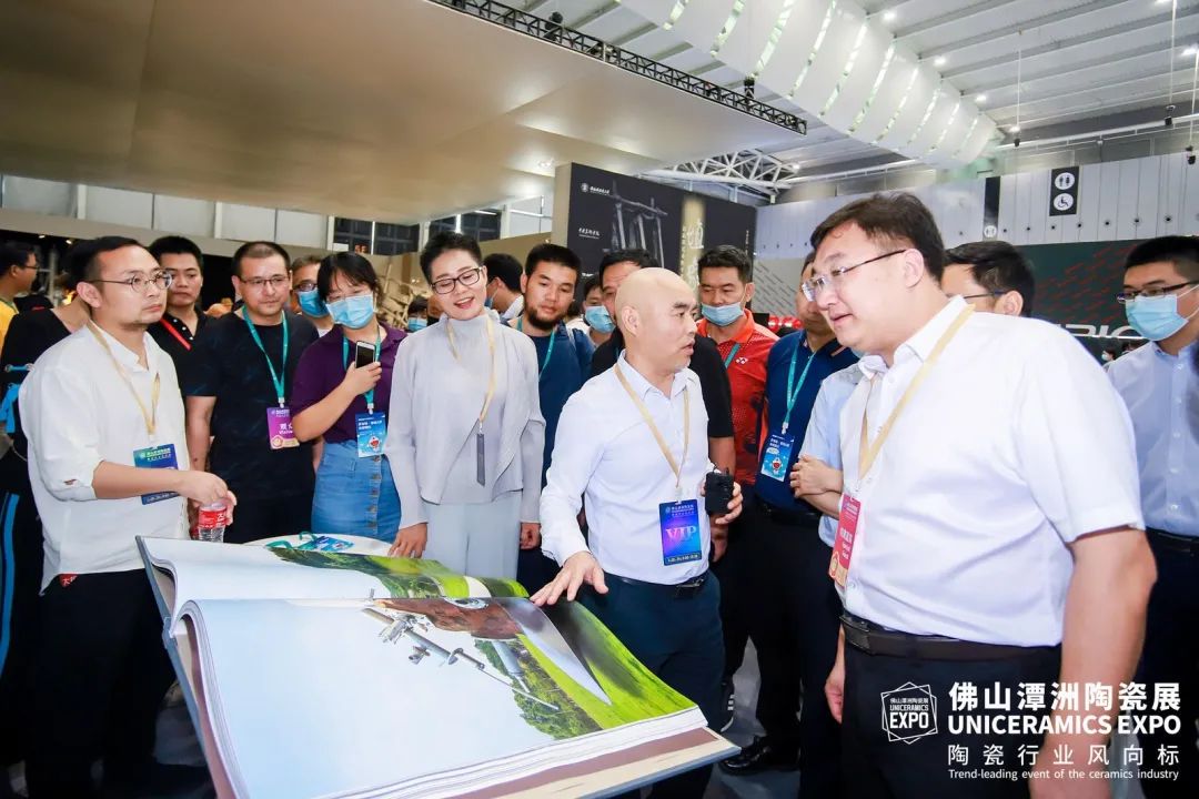 展览对话 | 吕品昌艺术四十年：在探索中远游，又在探索中回归