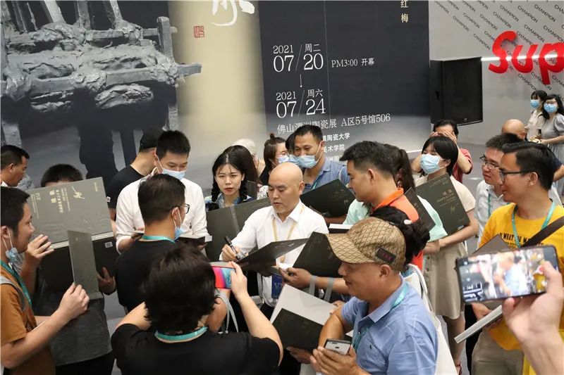 展览对话 | 吕品昌艺术四十年：在探索中远游，又在探索中回归