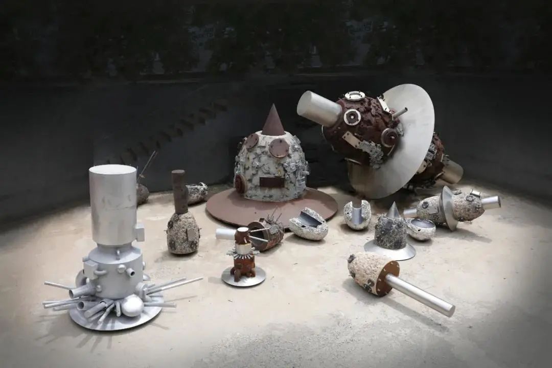 展览对话 | 吕品昌艺术四十年：在探索中远游，又在探索中回归