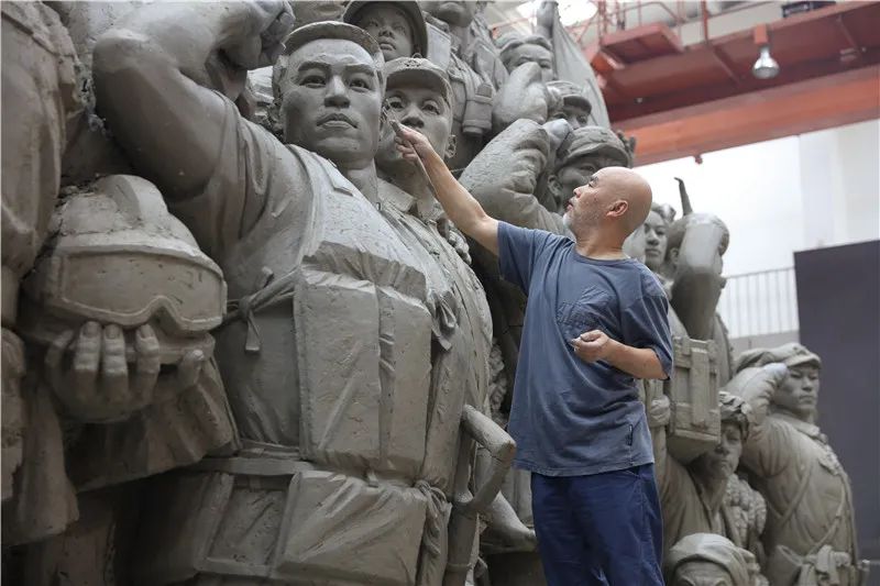 展览对话 | 吕品昌艺术四十年：在探索中远游，又在探索中回归
