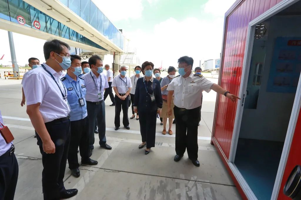 市委书记王晖检查南通机场疫情防控工作