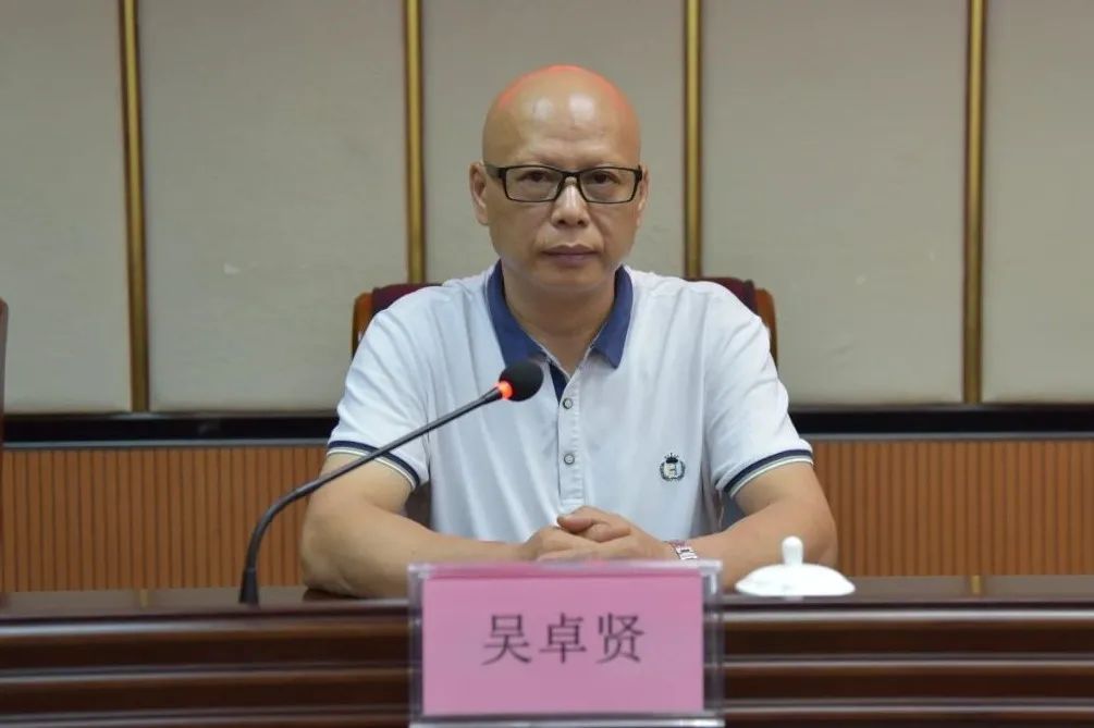 万秀区法院党组书记 吴卓贤长洲区法院近日,梧州市长洲区人民法院