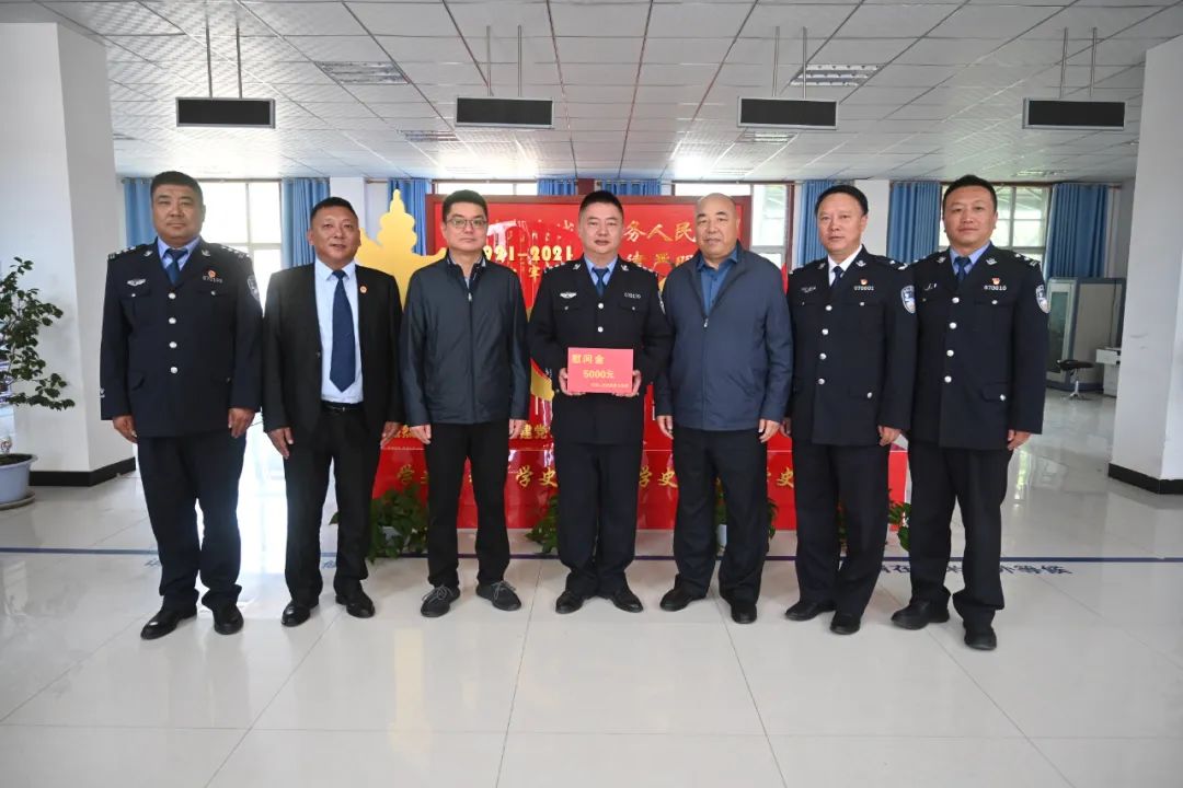 张成林赴果洛慰问建党100周年安保慰问突出贡献民辅警