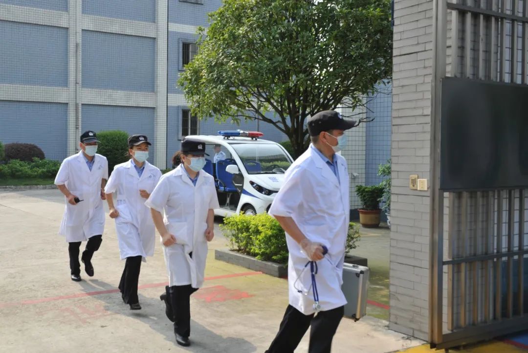 四川省雷马屏监狱9点25分,医疗救治组,维护稳定组,现场管控组,应急