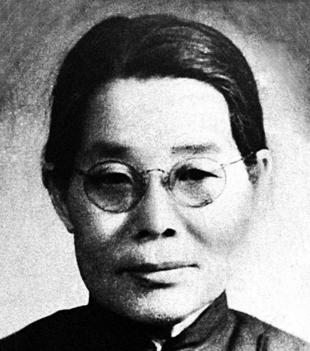 女,1902年出生在山东寿光县孙家集镇范于村,她原名孙肇修,参加革命后