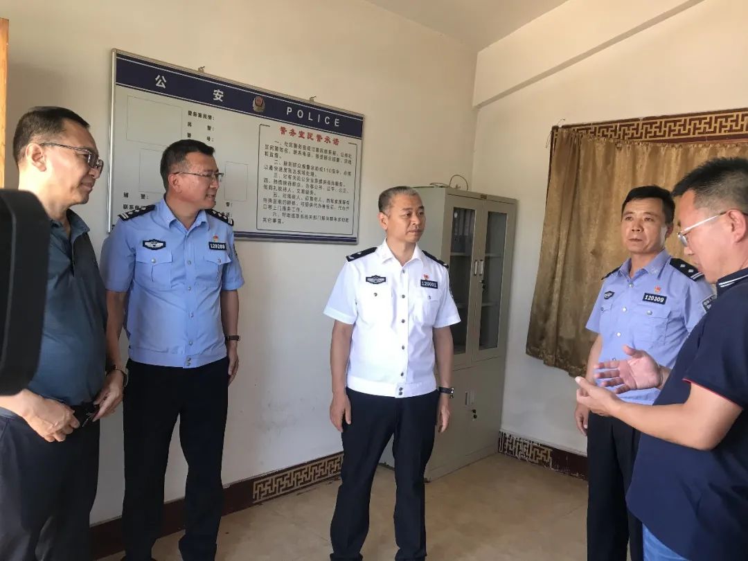 刘国明副盟长深入腾格里公安分局调研指导公安工作