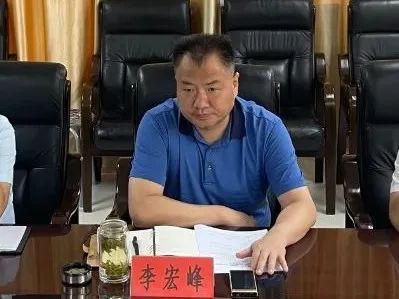 万人助万企老城区召开万人助万企活动第一次周例会