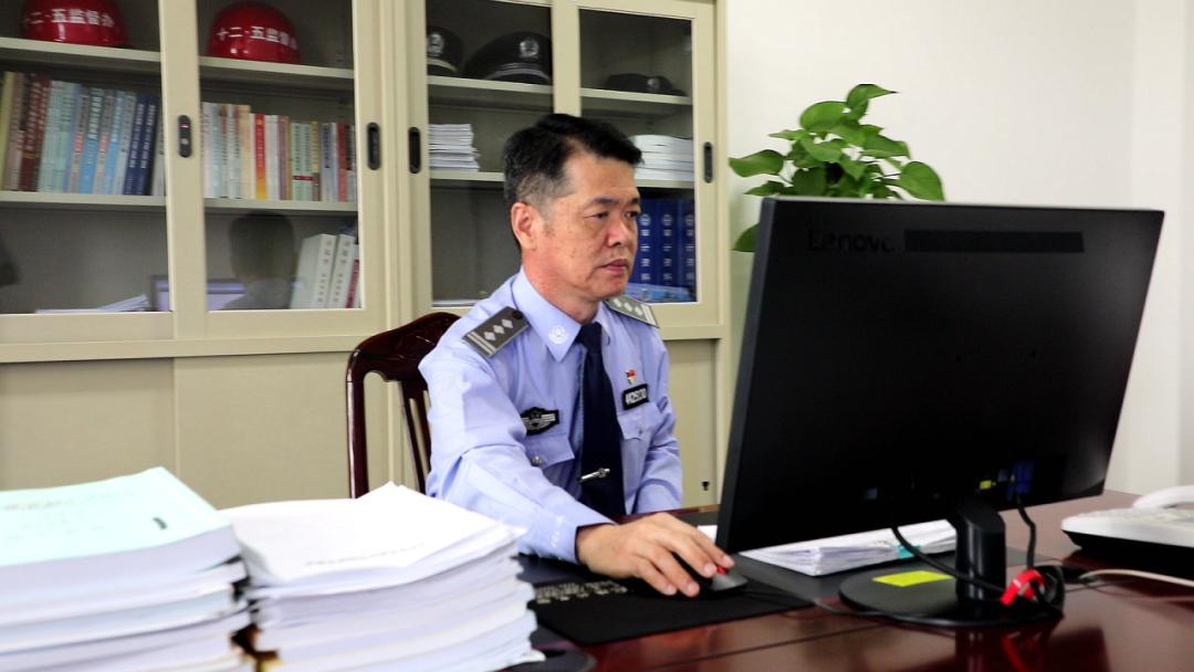 【党史学习|身边先进】广东省河源监狱郑小俊:干一行专一行,他与审计