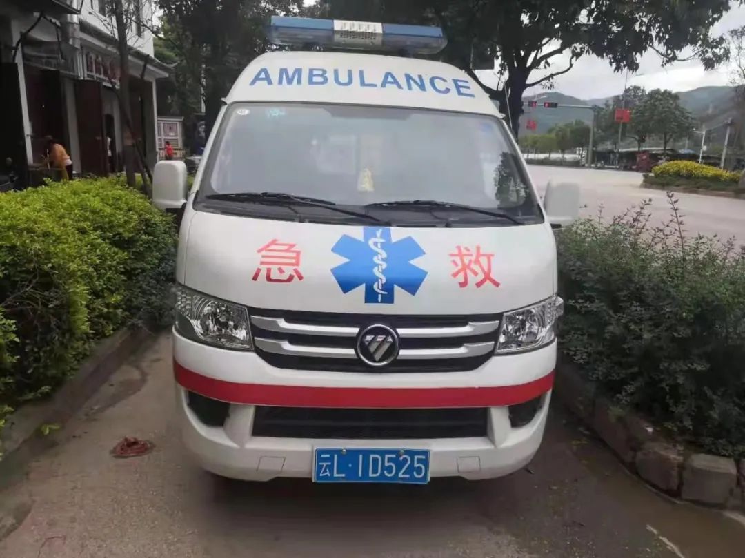 车牌号:云l1d525违法地点:红河源路车牌号:粤bw26t6违法地点:文庙车牌