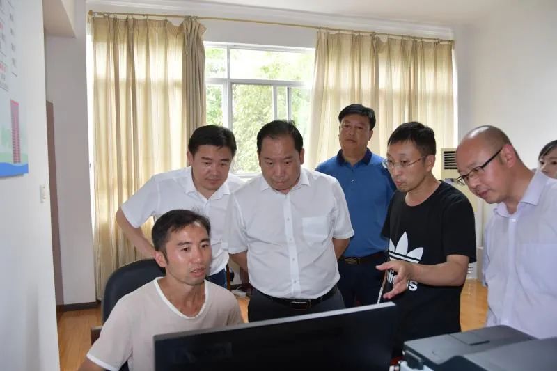 常务副市长胡江辉在昭阳区调研创建全国文明城市工作