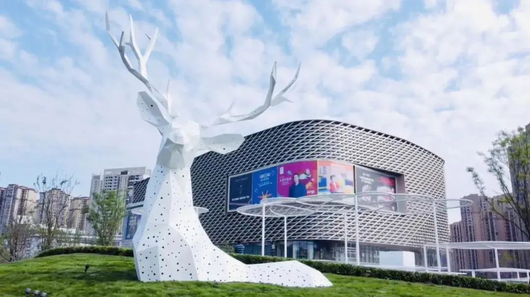 暑期消夏的最佳选择之一就是商场,为此,龙泉驿区加大力度宣传推介驿都