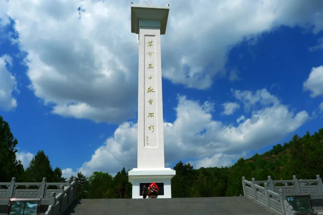 南梁,照亮西北高原的永恒灯塔