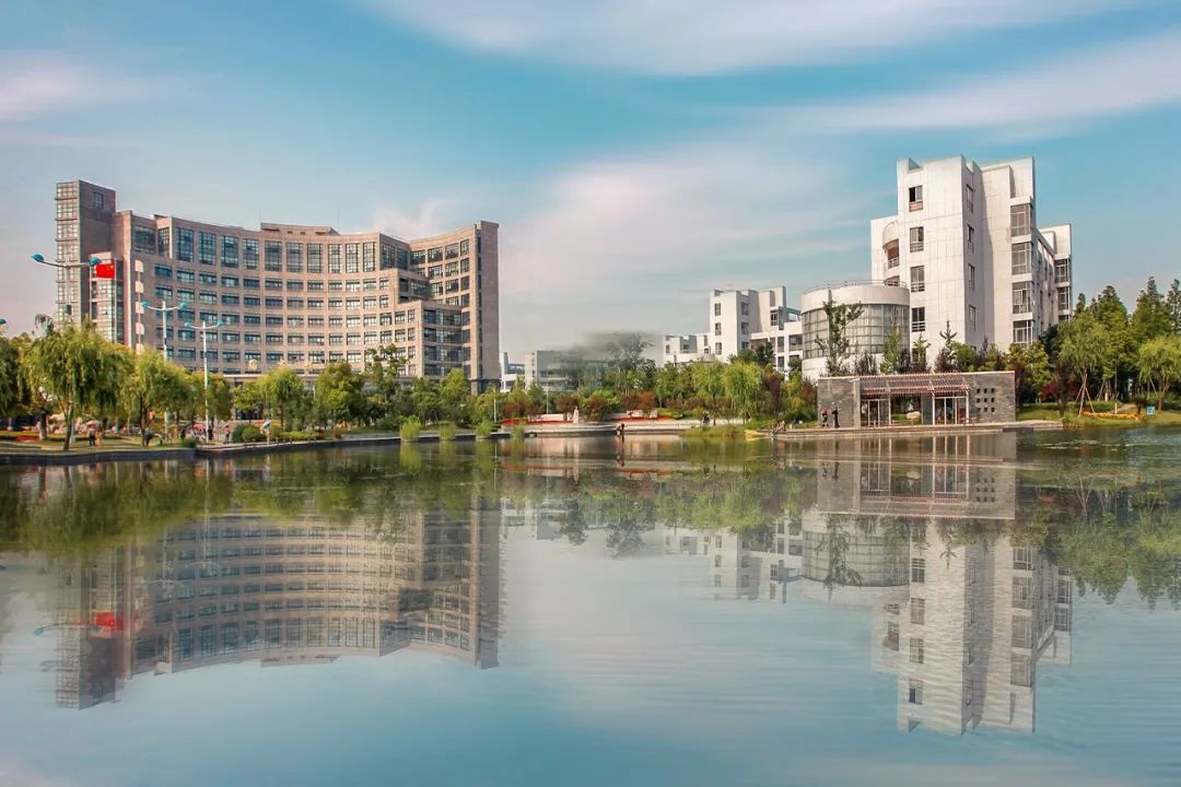 本科录取通知书开始寄出杭师大完成2021年浙江省普通类首段平行志愿