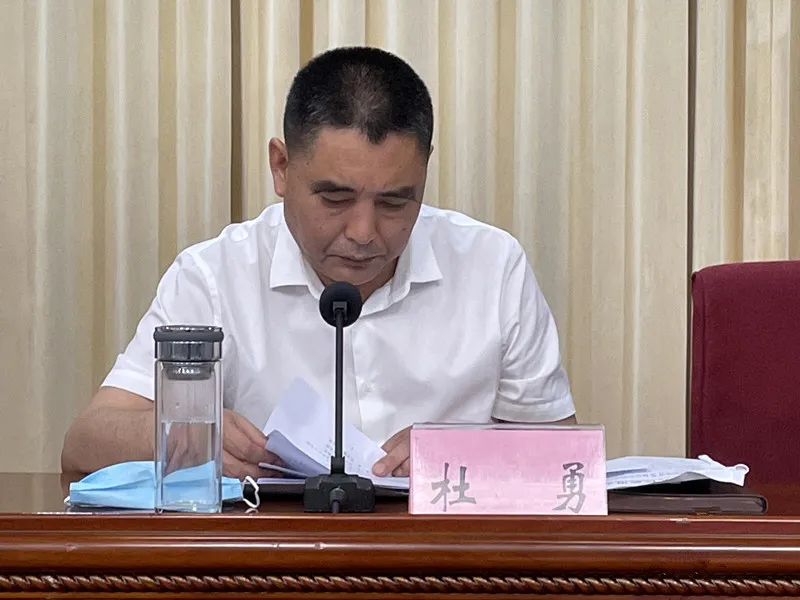 区委副书记,区长杜勇围绕氛围要浓,动作要快,重点要清,标准要高,工作