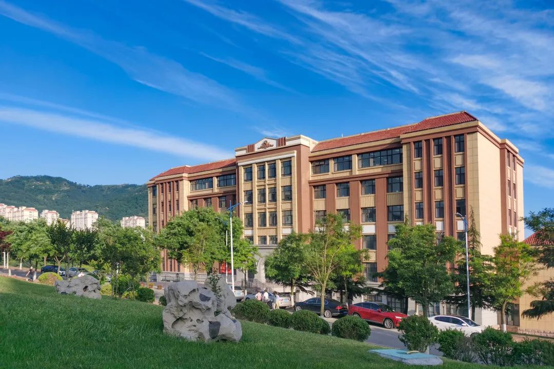qusters春夏秋冬三餐四季我在青科等你