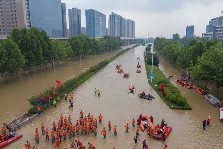 郑州720洪水图片