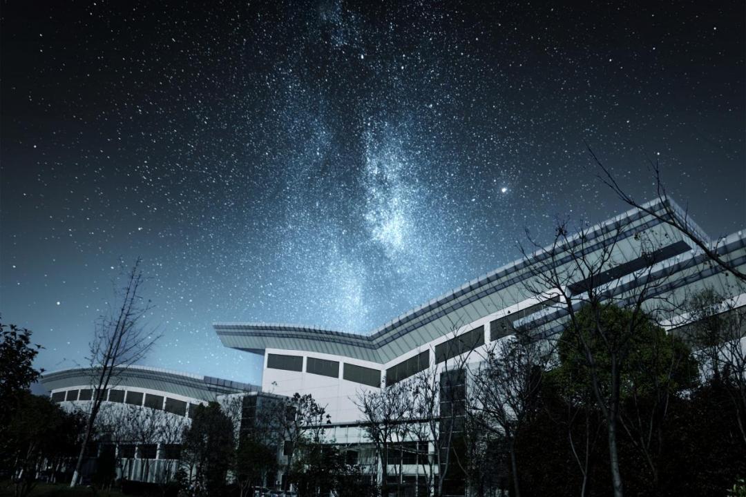 今晚一起看江财的星空