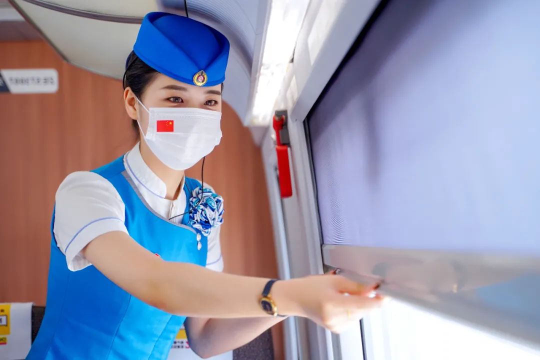 多图!走近乘务员小姐姐的夏季日常
