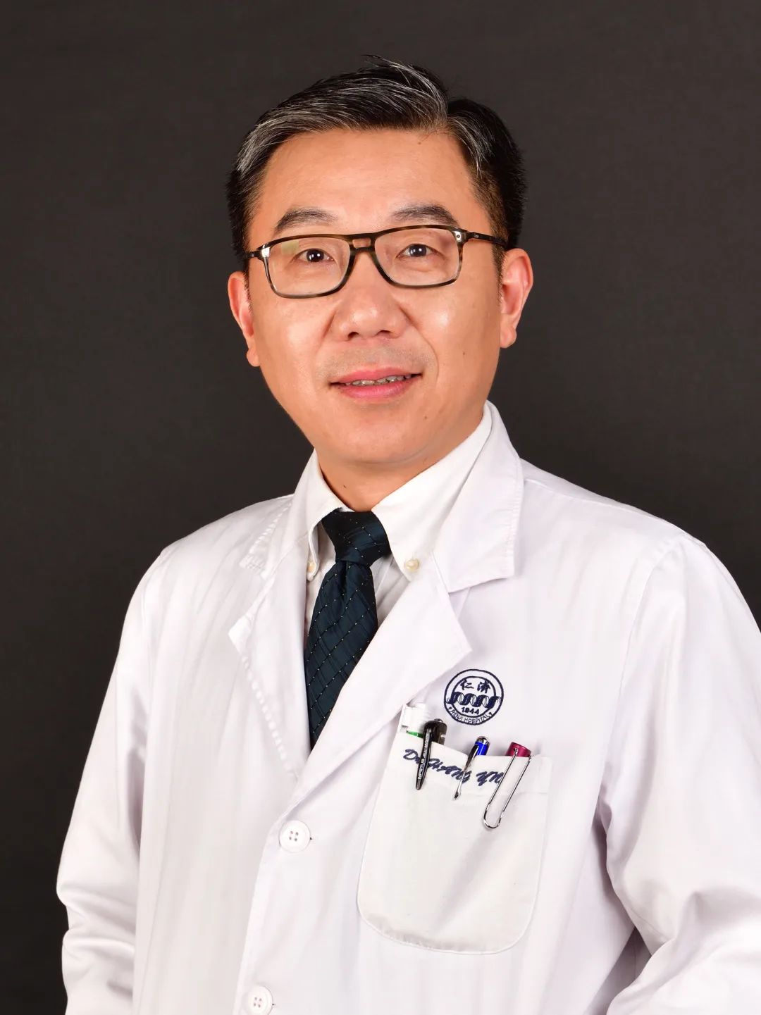 致敬仁济医院重症医学科主任皋源获评中国好医生月度人物