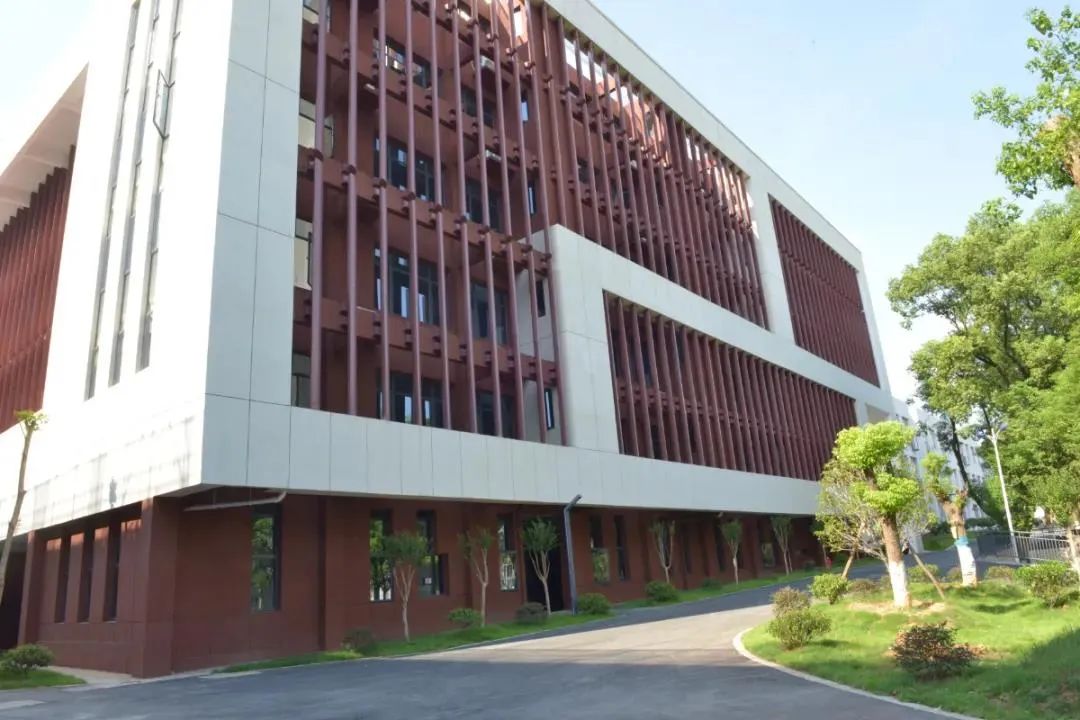 新余这所学校新建教学楼项目已完工可增加1500个学位