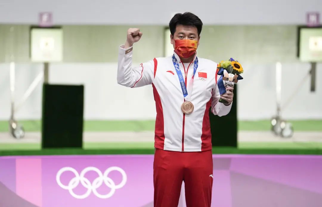 庞伟奥运冠军图片
