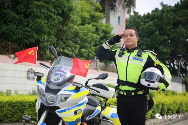 出道16年这位宝藏辅警火了