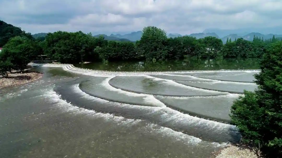 水美鄉村助力鄉村振興雙河堰生態優先保護為主打造最美河道景觀節點