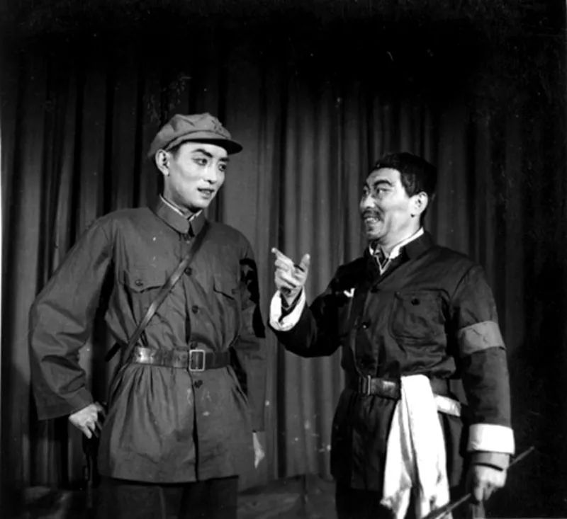 团的《史红梅》(汪秀英主演),艺华沪剧团的《黄浦怒潮》(王盘声主演)