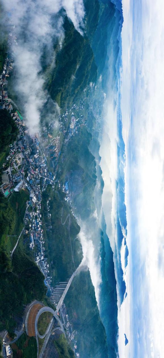 影像丨李东旭乌蒙山麓云中镇雄