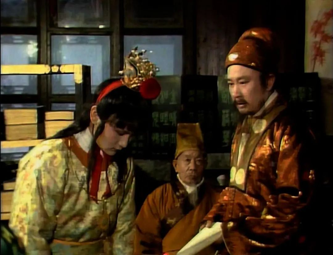 作者简介:杨贵堂,南京师范大学中文系毕业,现为中国石化下属企业员工.