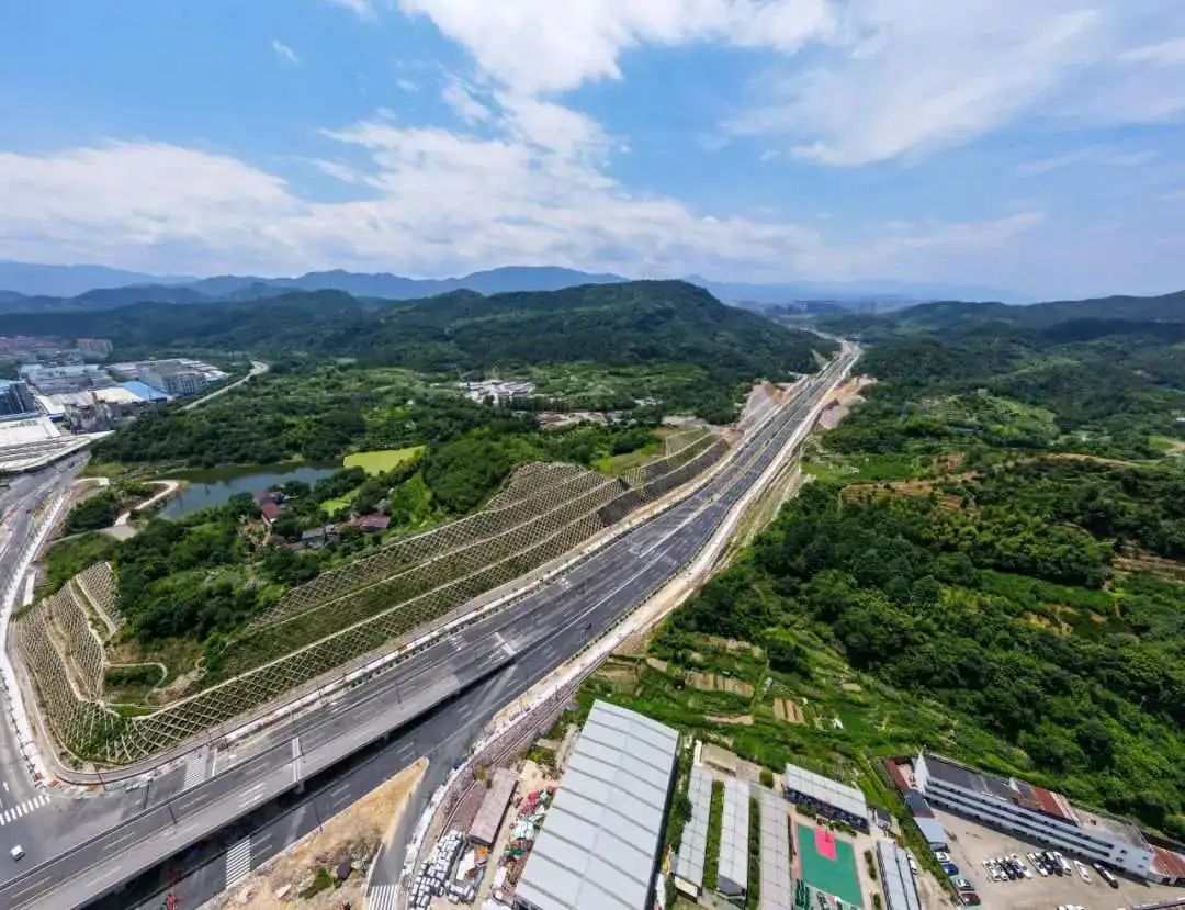 丽水市区桐岭路主体建成 将开放车行道临时通行