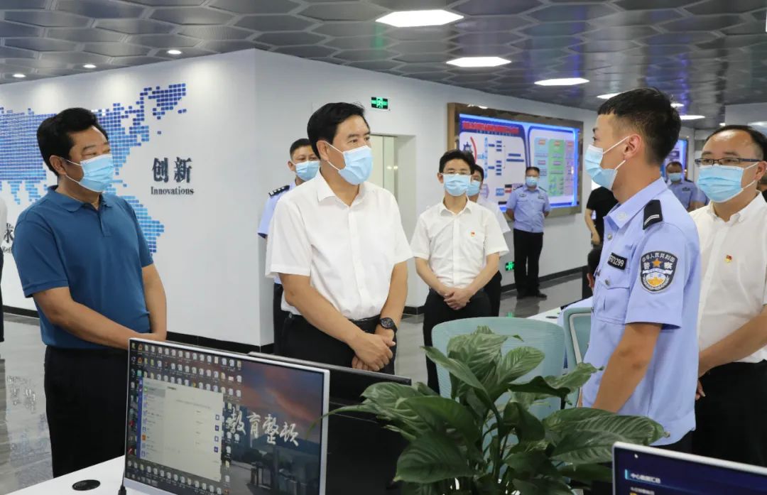 成渝地区生态保护法治联盟成立大会召开邓勇刘强刘中伯杨勇李丰川出席