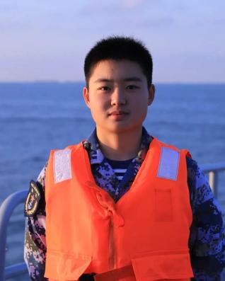 军校“顶流”女学员写下申请书：到最边远、最艰苦的地方去