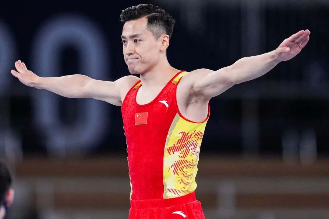 刚刚,奥运"四朝元老",山西蹦床名将董栋摘得银牌