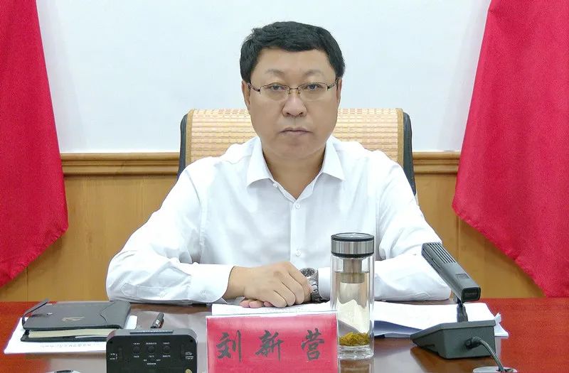 枣强县召开十二届县委第一次常委会议