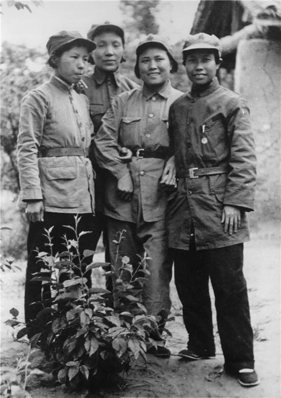 长征的30位女红军图片