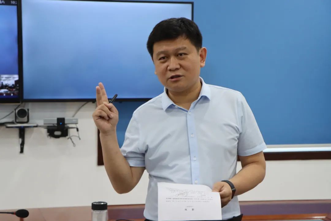 少哲 张岭】7月31日,隆尧县召开防汛工作会议,县领导段洪波,樊振宇