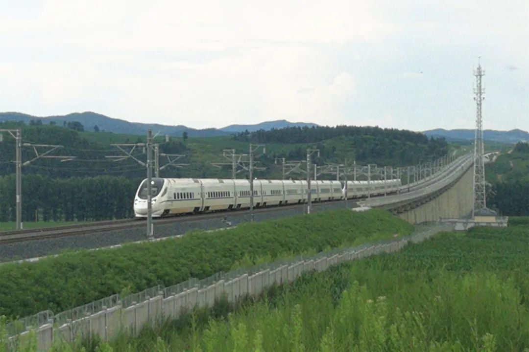 哈尔滨铁路新建牡佳高铁位于黑龙江东部地区,沿线经过牡丹江市,林口县