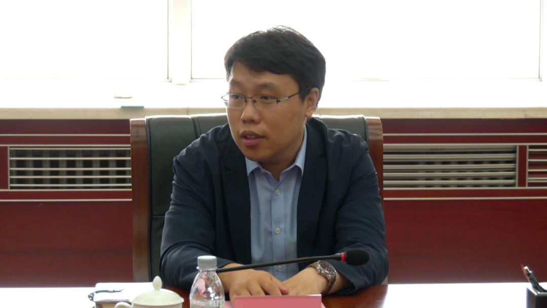 仪式上,市委书记贺业方表示,穆棱市委,市政府将把该项目作为全市产业