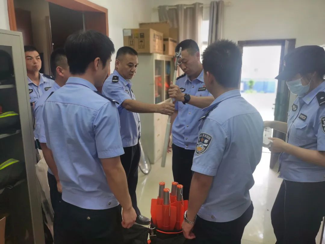 我为群众办实事宜昌分局葛洲坝船闸派出所多措并举强化夏季防溺水宣传