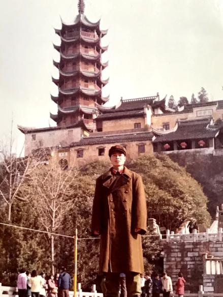 从橄榄绿到警服蓝丨李法正:余晖撒播"新"岗位